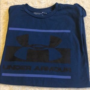 Men’s Under Armour short sleeve shirt. Medium